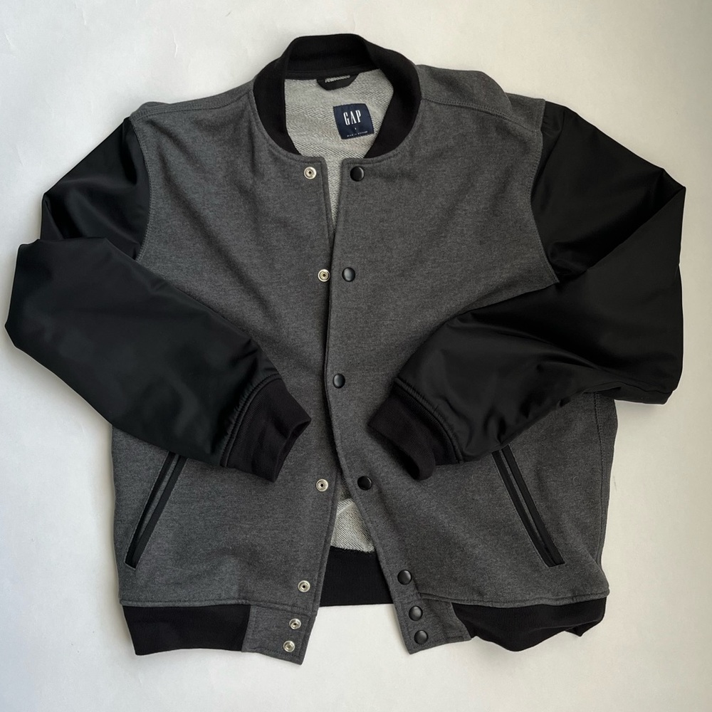 Gap men’s black and charcoal fleece and nylon bomber jacket